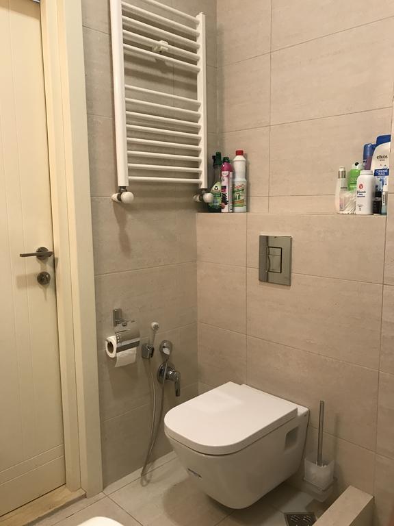Piazza Apartment Batumi Esterno foto