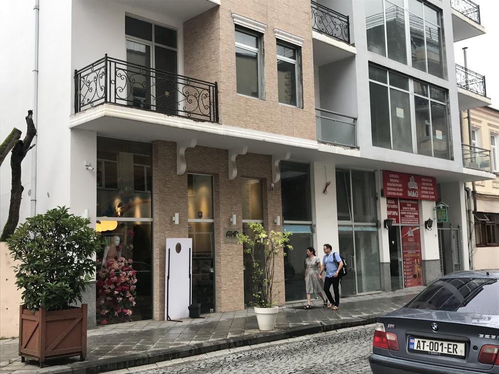 Piazza Apartment Batumi Esterno foto