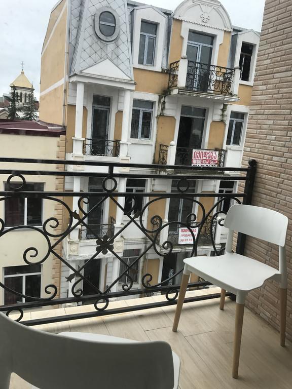 Piazza Apartment Batumi Esterno foto