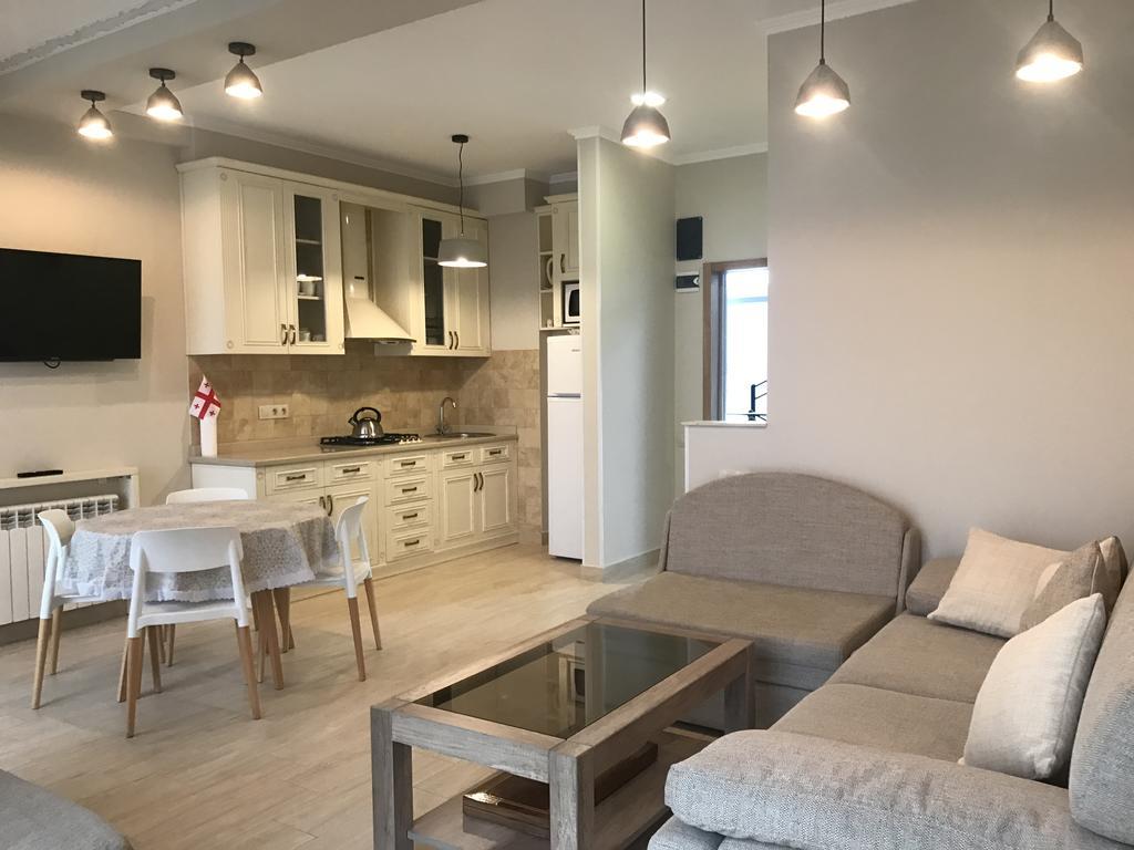 Piazza Apartment Batumi Esterno foto