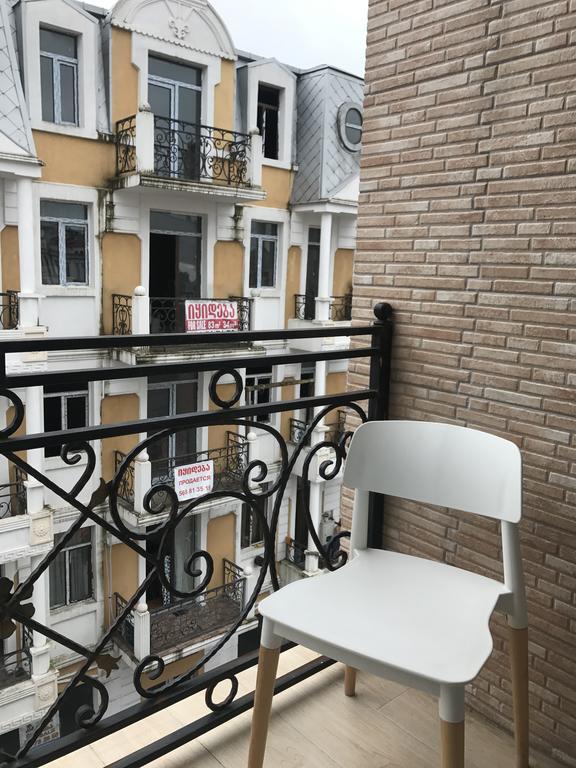 Piazza Apartment Batumi Esterno foto