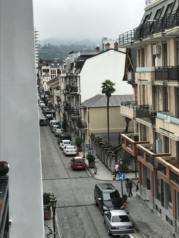 Piazza Apartment Batumi Esterno foto